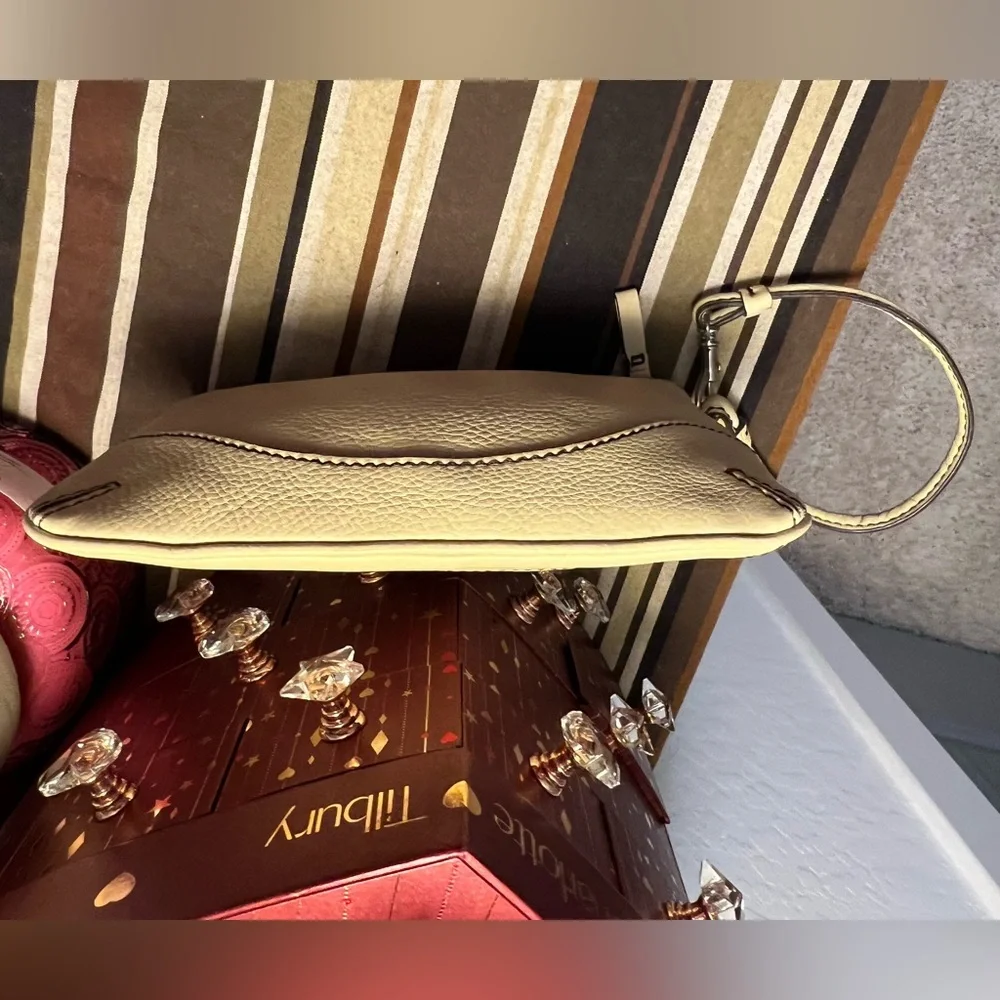 Cream Leather Wristlet